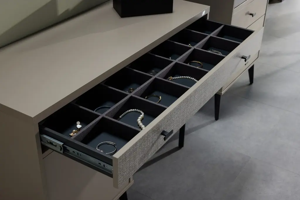 TRUVA MAKYAJ MASASI ERCİYES KREM/TRUVA TEKSTİL 