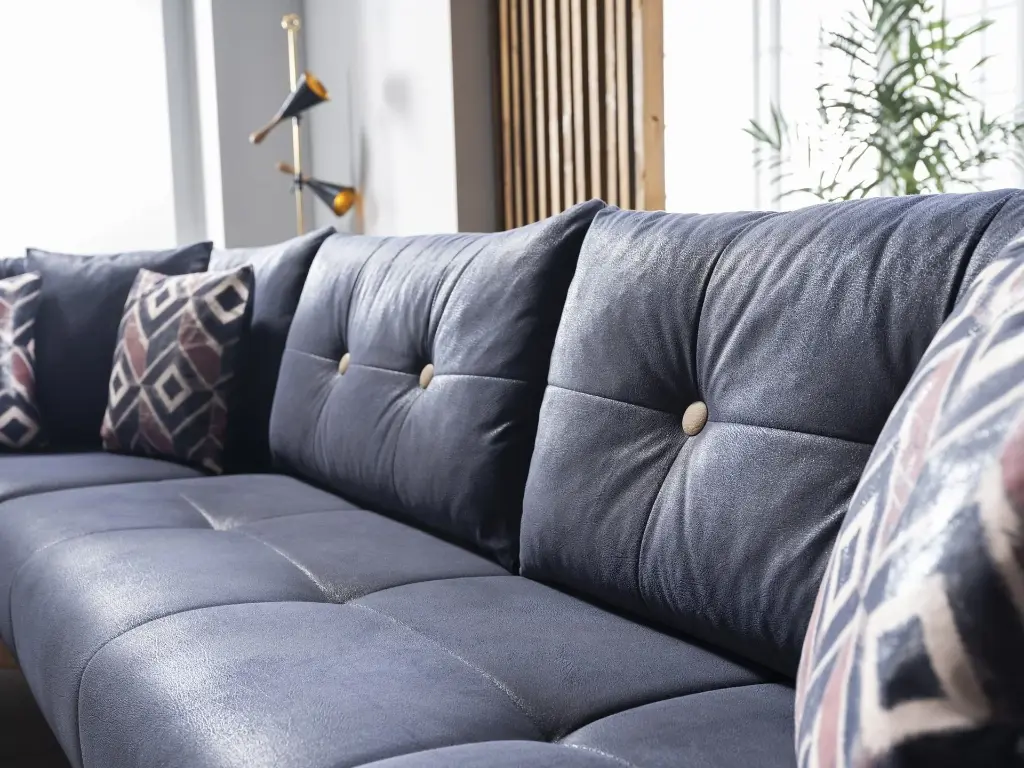 ESTILO X A.CVZ KOSE K2K3PAR TK 5B-JERRY LACIVERT DUZ//CAPRICE FOLYO DUZ/JERRY FUME-KREM-LAC-PUDRA-GULKU ANA/JERRY FUME-KREM-LAC-PUDR